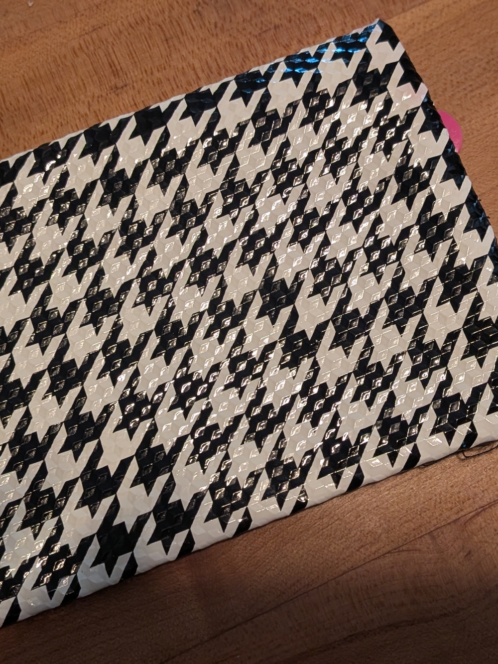 IPSY Houndstooth Makeup Bag – Black & White Zippered Cosmetic Pouch - Picture 2 of 3